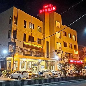 Hotel Makhan Residency